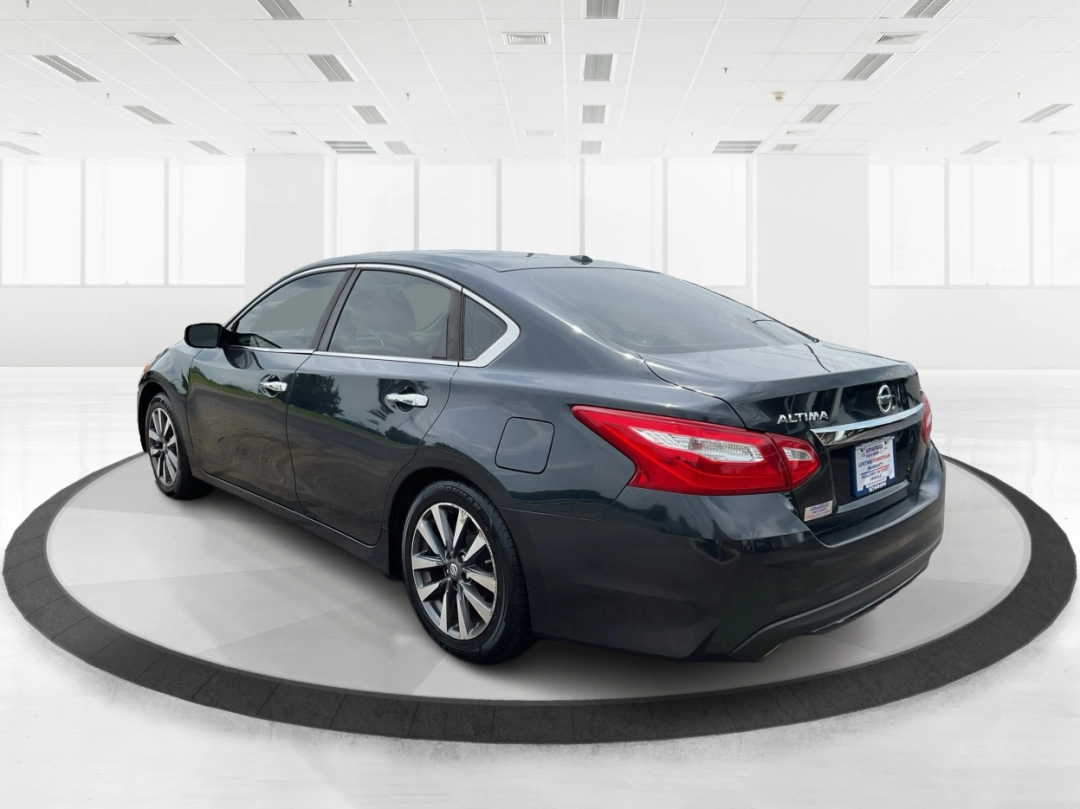 2017 Nissan Altima 2.5 SV (1N4AL3AP0HC) with an 2.5L L4 DOHC 16V engine, Continuously Variable Transmission transmission, located at 8750 N County Rd 25A, Piqua, OH, 45356, (937) 908-9800, 40.164391, -84.232513 - Unlock a seamless driving experience with the 2017 Nissan Altima 2.5 SV, a sedan designed not just for the daily commute but for life's countless adventures. Whether you're navigating the bustling streets of Fairborn, OH, or embarking on weekend getaways with the family, this Altima delivers a perfe - Photo#4
