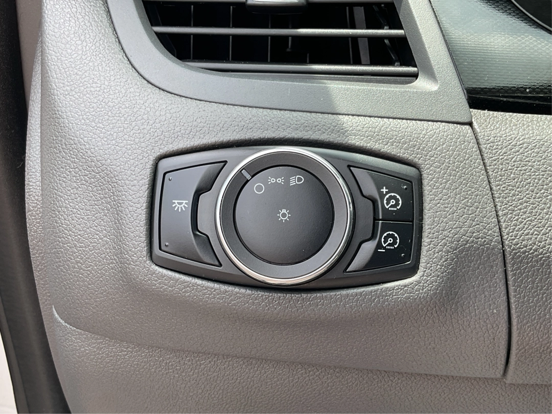 2013 Ford Edge SE (2FMDK3GC3DB) with an Other engine, located at 8750 N County Rd 25A, Piqua, OH, 45356, (937) 908-9800, 40.164391, -84.232513 - **Hit the Open Road in Style! Discover the 2013 Ford Edge SE at Advantage Car and Credit in Fairborn, OH**<br /> <br /> Are you ready to elevate your daily commute or embark on exciting weekend adventures? The 2013 Ford Edge SE is the perfect blend of comfort, spaciousness, and style, making it an i - Photo#17