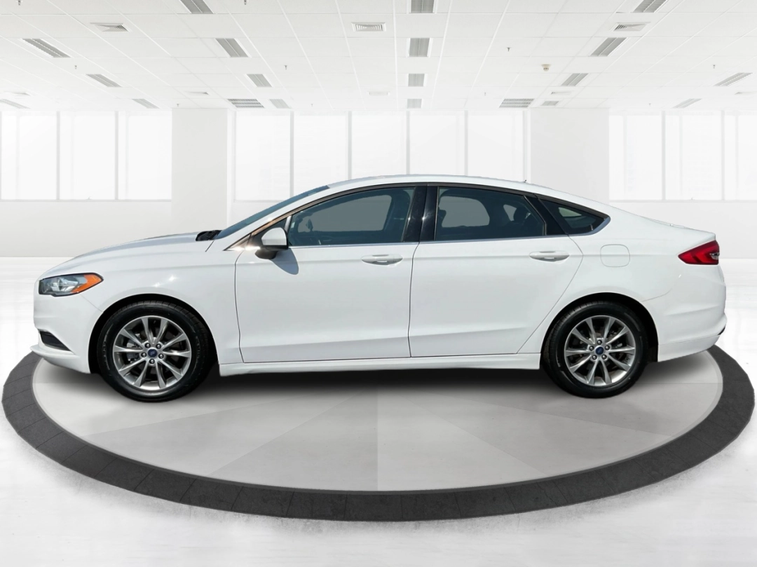 2017 Ford Fusion SE (3FA6P0H78HR) with an Other engine, located at 8750 N County Rd 25A, Piqua, OH, 45356, (937) 908-9800, 40.164391, -84.232513 - **Elevate Your Daily Drive with the 2017 Ford Fusion SE at Advantage Car and Credit Piqua, OH!**<br /> <br /> Are you ready to transform your daily commute into a luxurious journey? The 2017 Ford Fusion SE is the perfect sedan for anyone seeking comfort, style, and reliability. Whether you're a bus - Photo#5
